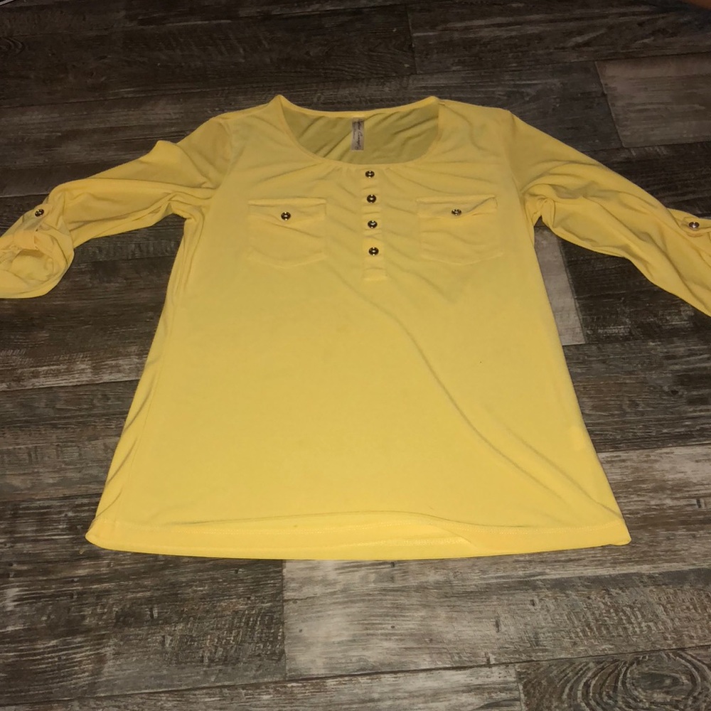 🌷Yellow perseption concept top